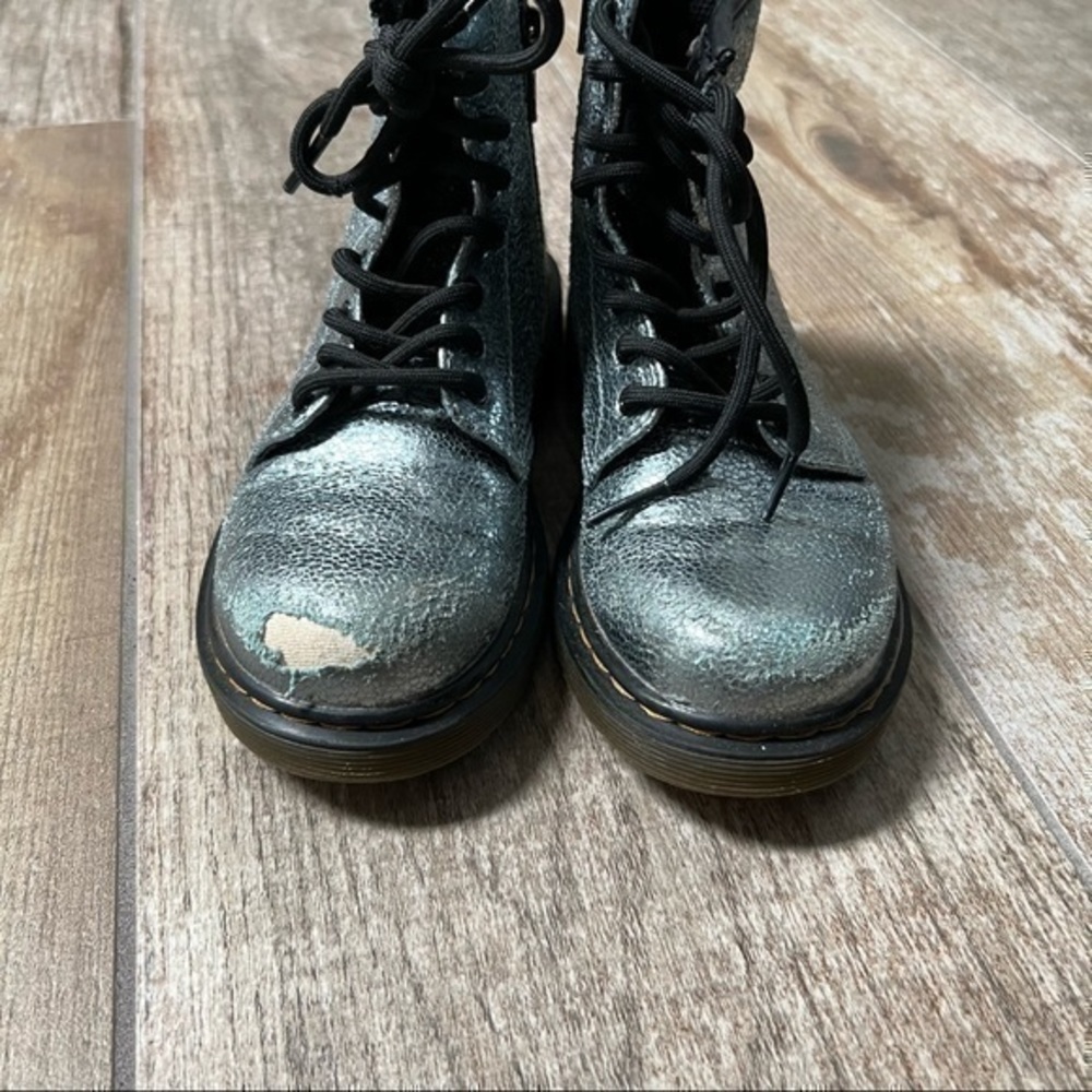 Dr. Martens | Delaney Lamper Foil Combat Boots - Picture 3 of 10